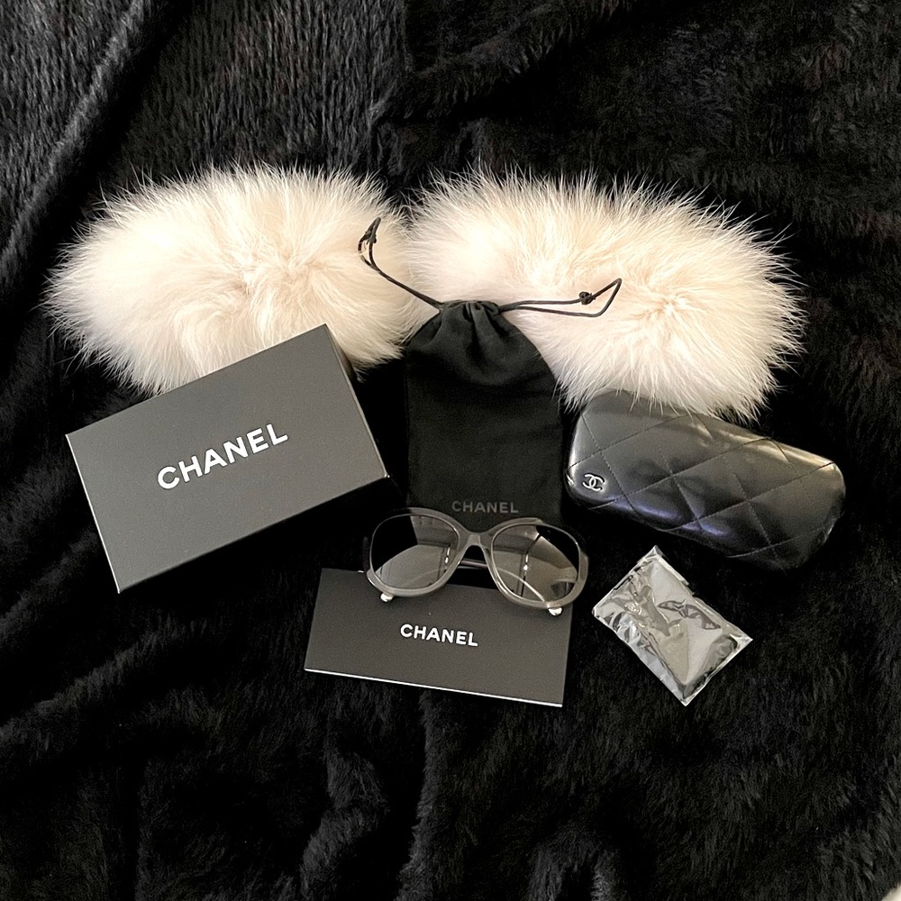 CHANEL Excellent Condition! - Gray Oversize Square